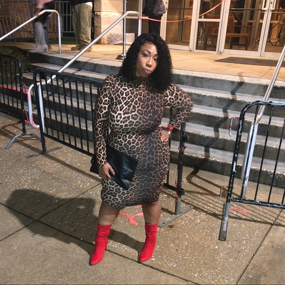 PrettyLittleThing Dresses & Skirts - Mock Neck Leopard Print Bodycon Dress